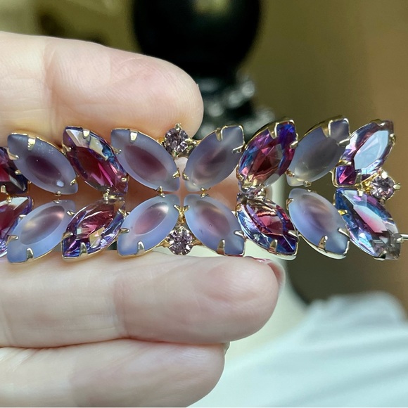 Vintage navette stone (glass) brooch -gold tone jewelry - Picture 11 of 12